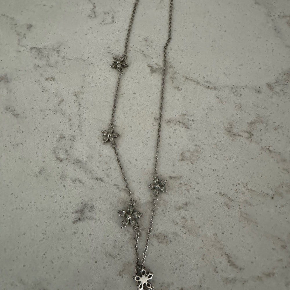 Elegant Silver Star Necklace